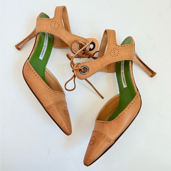 Manolo Blahnik retro Camel Brown leather Ankle tie pumps perforated toe EU 36.5 - Picture 3 of 9